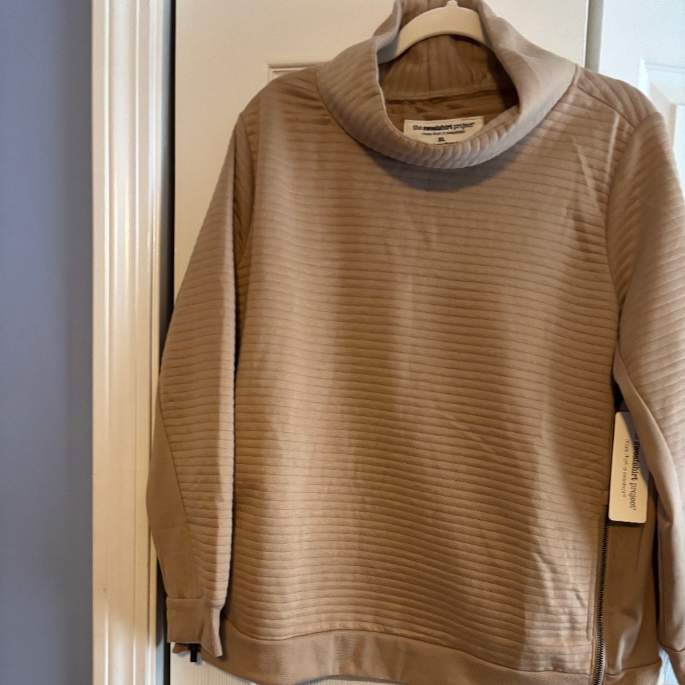 Long sleeve sweatshirt